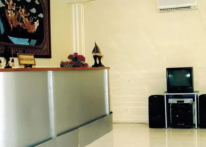 Triple H Hotel
